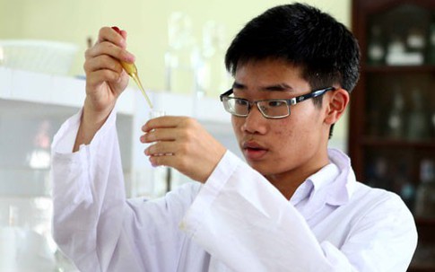 'Chàng trai vàng' Hóa nhận học bổng từ đại học số 1 thế giới