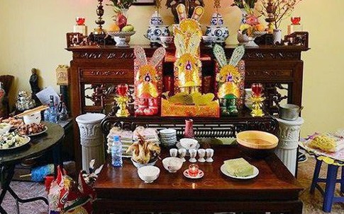 Cách sắp xếp bàn thờ cúng Táo quân đúng và chuẩn nhất để năm mới đầy tài lộc
