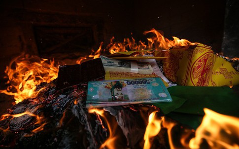 Nên cấm vàng mã từ gốc