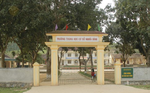 Huyện Tân Kỳ, Nghệ An: Lo lắng vì trong khuôn viên trường chôn thuốc trừ sâu