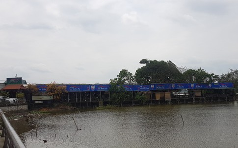 Nhiều hồ đầm ở Hà Nội thành nơi... ăn nhậu