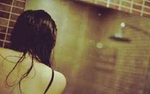 Cô giáo mầm non kêu cứu vì bị tung ảnh 'giường chiếu' lên Facebook