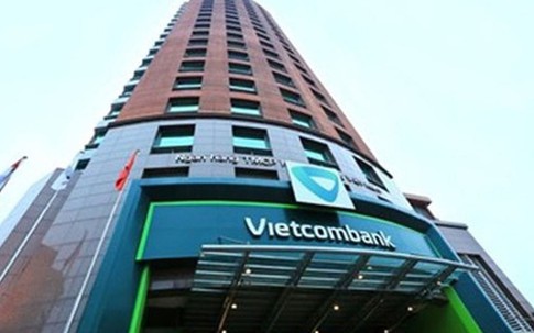 VietcomBank thay đổi phí giao dịch, khách hàng rủ nhau chuyển sang ngân hàng khác