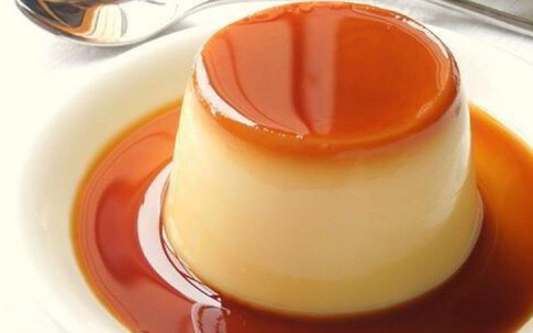 Bí quyết làm bánh flan mịn màng như da em bé, chẳng lo rỗ mặt