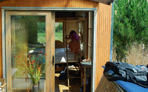 Mẹ đơn thân cải tạo container cũ thành nhà ở cho con