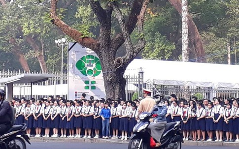 Hàng nghìn người dân tới tiễn đưa nguyên Thủ tướng Phan Văn Khải