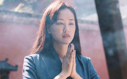Những mỹ nhân showbiz Việt sau khi khuấy 'banh' dư luận lại tìm về chốn nhà chùa thanh tịnh