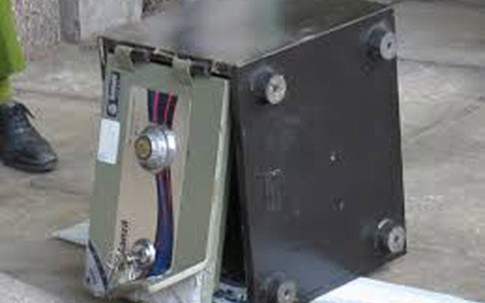 Phá két sắt trong phòng Tổng Giám đốc, 'cuỗm' hơn 1 tỷ đồng