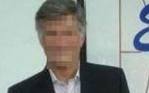 Người đàn ông xin chuyển giới để được nghỉ hưu sớm