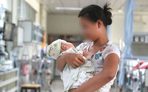Bị chê ăn mặc giống osin, mẹ trẻ than thở vì chăm con nên không có thời gian: Có người đồng tình, có người không