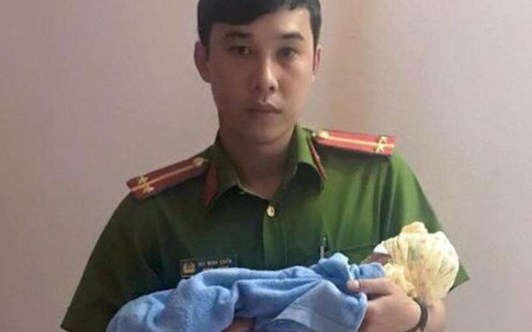 Phát hiện bé gái sơ sinh bỏ rơi bên đường mòn đập nước