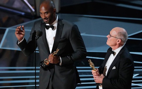 Oscar bị la ó vì trao giải cho ngôi sao bóng rổ từng dính scandal sex
