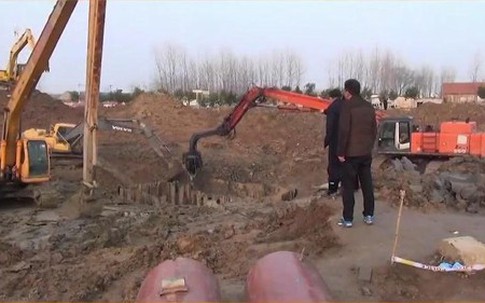 Yêu vì tiền, 'phi công trẻ' giấu xác nhân tình dưới giếng sâu 20m