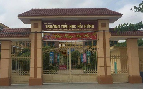 Gần 20 học sinh bị cướp dây chuyền tại lớp học