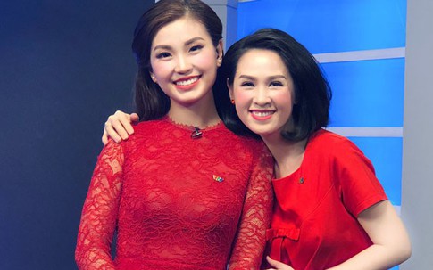 Tuyệt chiêu tránh hớ hênh khi dẫn sóng của á hậu dáng đẹp nhất VTV