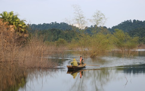 Non nước Ngàn Trươi