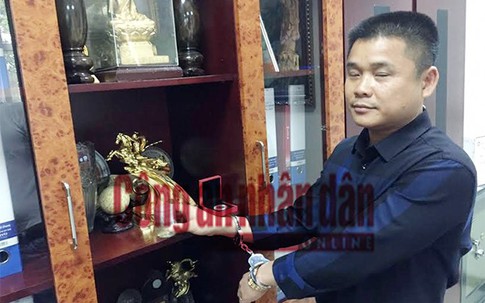 Vụ giám đốc chi nhánh ngân hàng ép người tình của vợ chặt đứt đốt ngón tay ngâm rượu bây giờ ra sao?