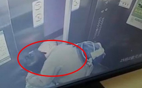 Vào thang máy một mình, bé gái hoảng hốt khi bị cụ ông 65 tuổi “cưỡng hôn”