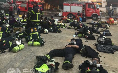 Vụ cháy kinh hoàng: 5 chiến sĩ cứu hỏa đã hy sinh trong lúc cứu giúp 2 người bị mắc kẹt