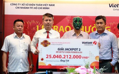 Cụ ông 84 tuổi “rinh” giải Jackpot hơn 25 tỷ đồng