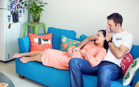 Lan Phương khóc nức nở vì phải đẻ mổ do thai nhi ngôi ngược, tiết lộ ngày sinh con đầu lòng