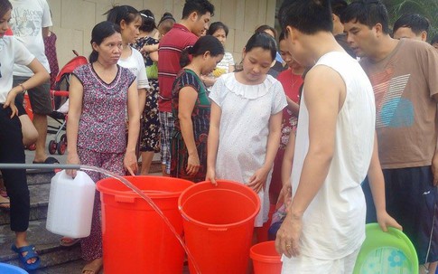 Hàng loạt chung cư phía Nam Hà Nội “điêu đứng” vì nước