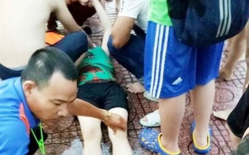 Nghệ An: Nhiễm điện trong bể bơi, một người phụ nữ bị giật bất tỉnh