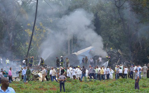Rơi máy bay chở khách ở Cuba, hơn 100 người chết