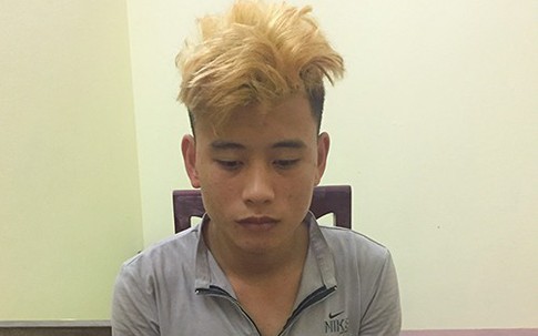 Buổi tối tội lỗi của tên cướp với cô gái mặc váy ngắn