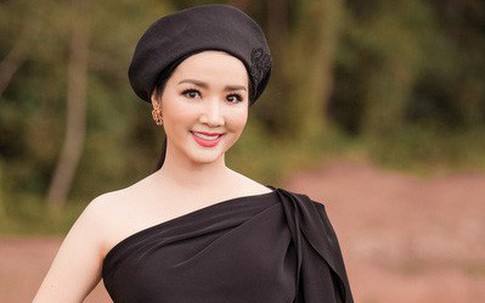 Dàn hoa hậu mặc gợi cảm dự show Đỗ Mạnh Cường ở Huế