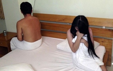 Bắt quả tang 2 đôi nam nữ đang mua bán dâm trong khách sạn