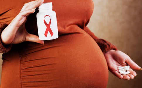 Tuân thủ “nguyên tắc 5Đ” tránh lây nhiễm HIV từ mẹ sang con