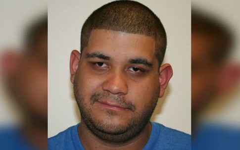 Chôm tiền trong tài khoản của mẹ để... mua máy bay riêng