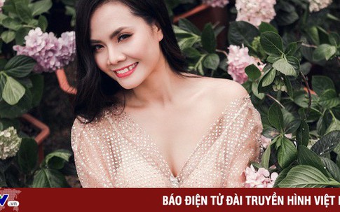 Sao mai Lương Nguyệt Anh bất chấp nắng nóng 39 độ C thả dáng xinh đẹp