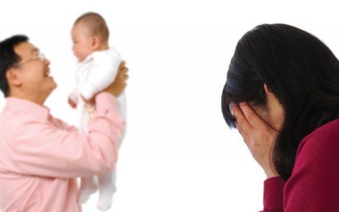 Sắp về hưu chồng lộ bí mật có con trai riêng