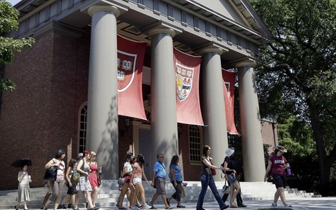 Đại học Harvard bị kiện vì phân biệt đối xử với sinh viên gốc Á