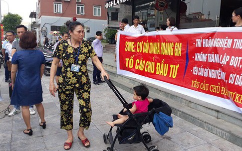 Hà Nội: Người dân căng băng rôn “tố” chủ đầu tư mất an toàn PCCC