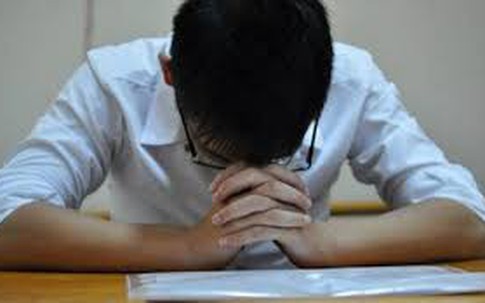 Mệt mỏi vẫn phải học thêm dịp hè vì sợ bị giáo viên ghét