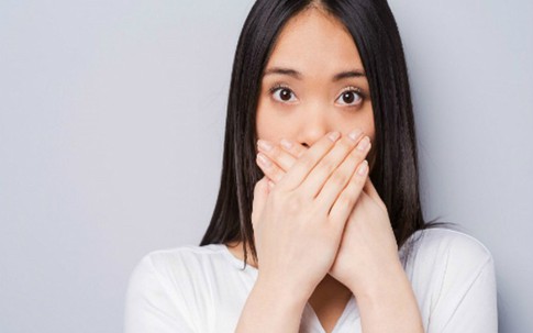Người vợ giấu nhẹm chuyện trúng số dù thấy chồng làm việc vất vả