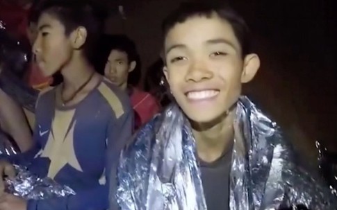 Vì sao đội bóng Thái Lan chỉ được ăn cháo trắng sau khi ra khỏi hang?