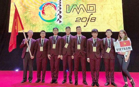 Hải Phòng thưởng 700 triệu đồng cho 2 học sinh giành huy chương Olympic Toán quốc tế