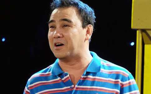 Quyền Linh suýt bỏ túi điện thoại Vertu giá trăm triệu nhặt trên taxi