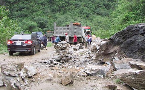 Nghệ An, Hà Tĩnh: Nhiều nơi ngập nước, giao thông bị chia cắt