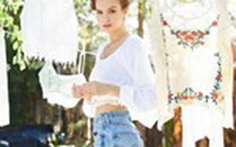 Ngực phẳng nên e ngại mặc áo cổ sâu, ắt hẳn do nàng chưa biết đến mẫu áo 'thần thánh' này!