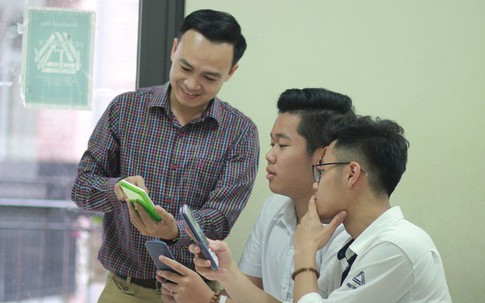 Hãy dừng cuộc đua ra đề thi khó kèm độc, lạ!