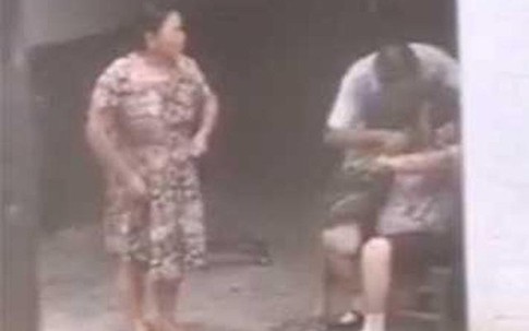 Mẹ chồng to tiếng với con dâu, con trai bênh vợ làm điều hết sức nhẫn tâm với mẹ