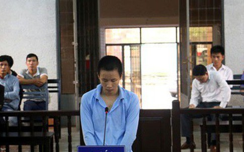Thanh niên vào tù vì “làm chuyện người lớn” với người yêu nhí
