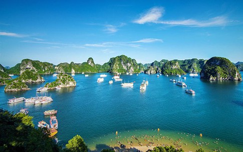 Tăng giá vé tham quan, khách đến Vịnh Hạ Long có giảm?
