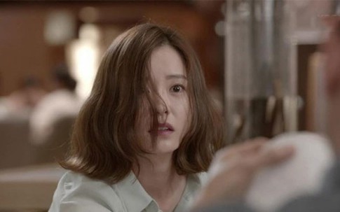 Mách bị người yêu cũ của chồng ghen ngược, con dâu không ngờ mẹ chồng lại trả lời một câu xanh rờn thế này