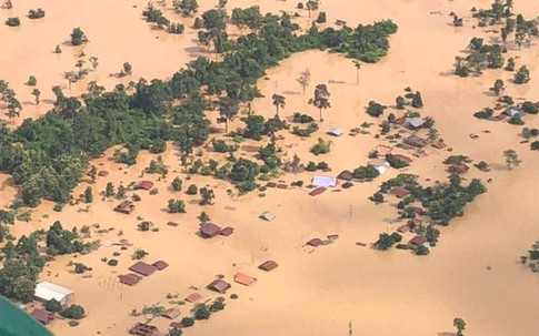 Bộ Công thương quyên góp gần 2 tỷ đồng ủng hộ nhân dân Lào sau sự cố vỡ đập thủy điện